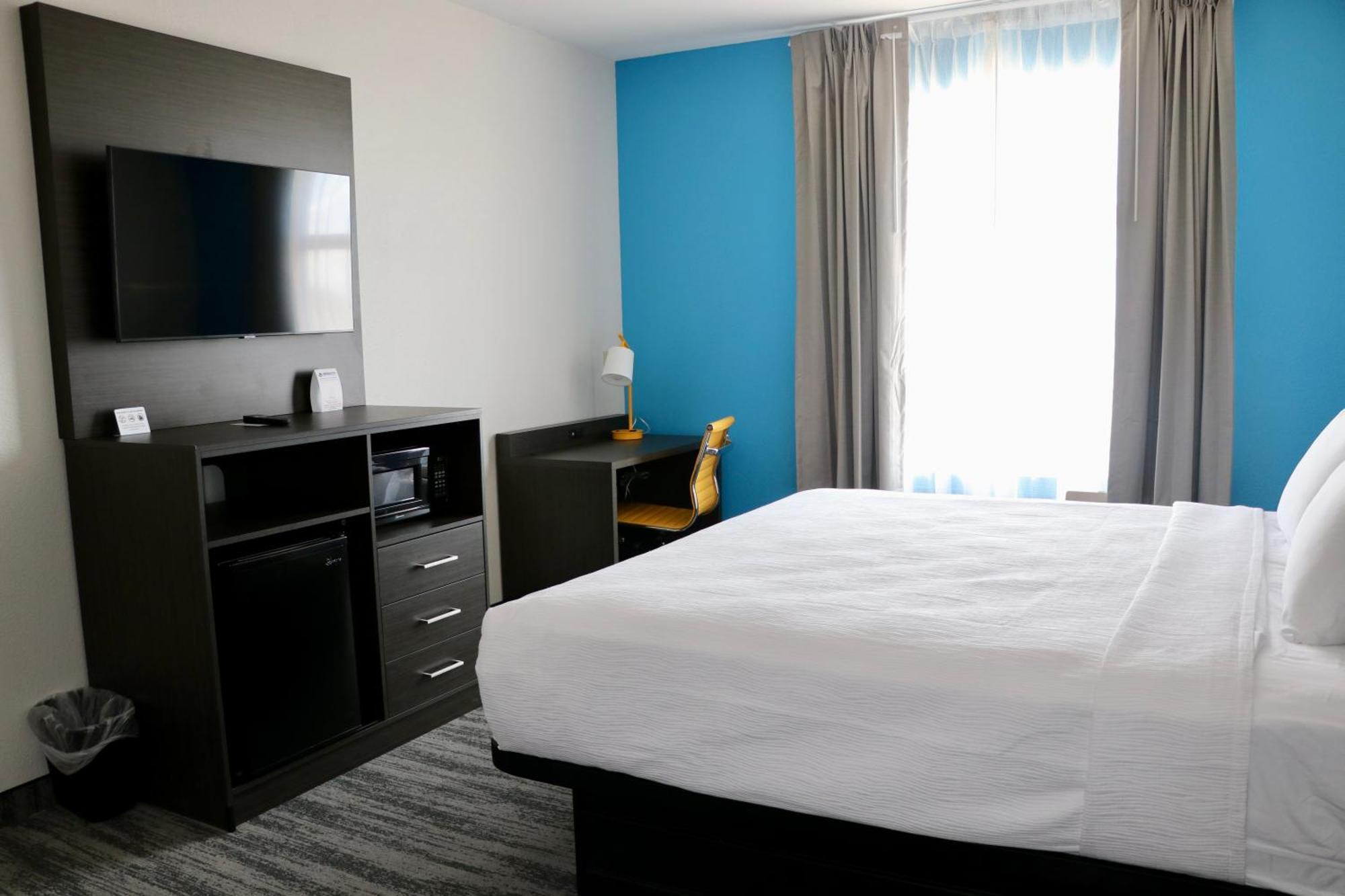 בודה Quality Inn & Suites מראה חיצוני תמונה