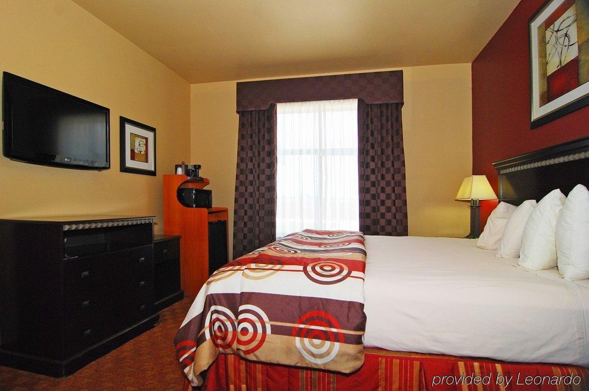 בודה Quality Inn & Suites חדר תמונה