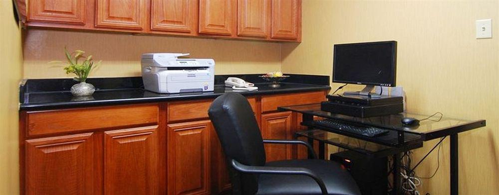 בודה Quality Inn & Suites מראה חיצוני תמונה