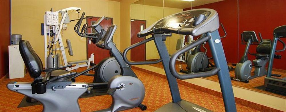 בודה Quality Inn & Suites מראה חיצוני תמונה